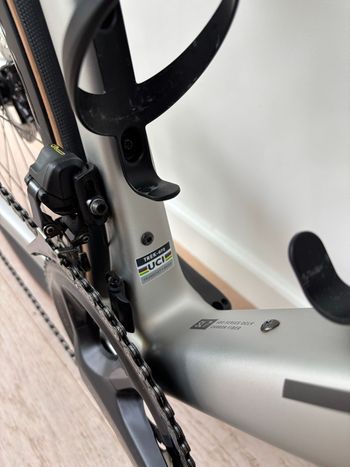 Used Trek Madone SL 7 Gen 8 2025 2025 Road & Gravel, Light Gray — image 13 of 15