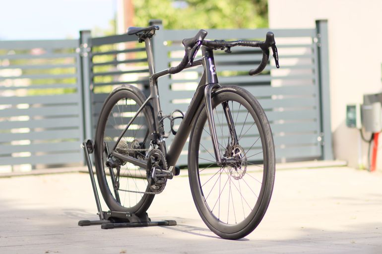 Used Scott Addict RC 30 2025 2025 Road & Gravel — image 6 of 9