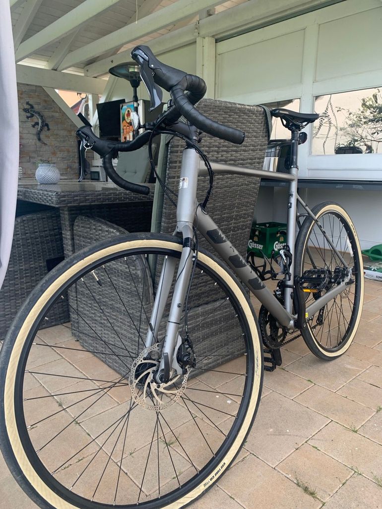 Used Marin Lombard 1 2024 2024 Road & Gravel, Light Gray — image 2 of 3