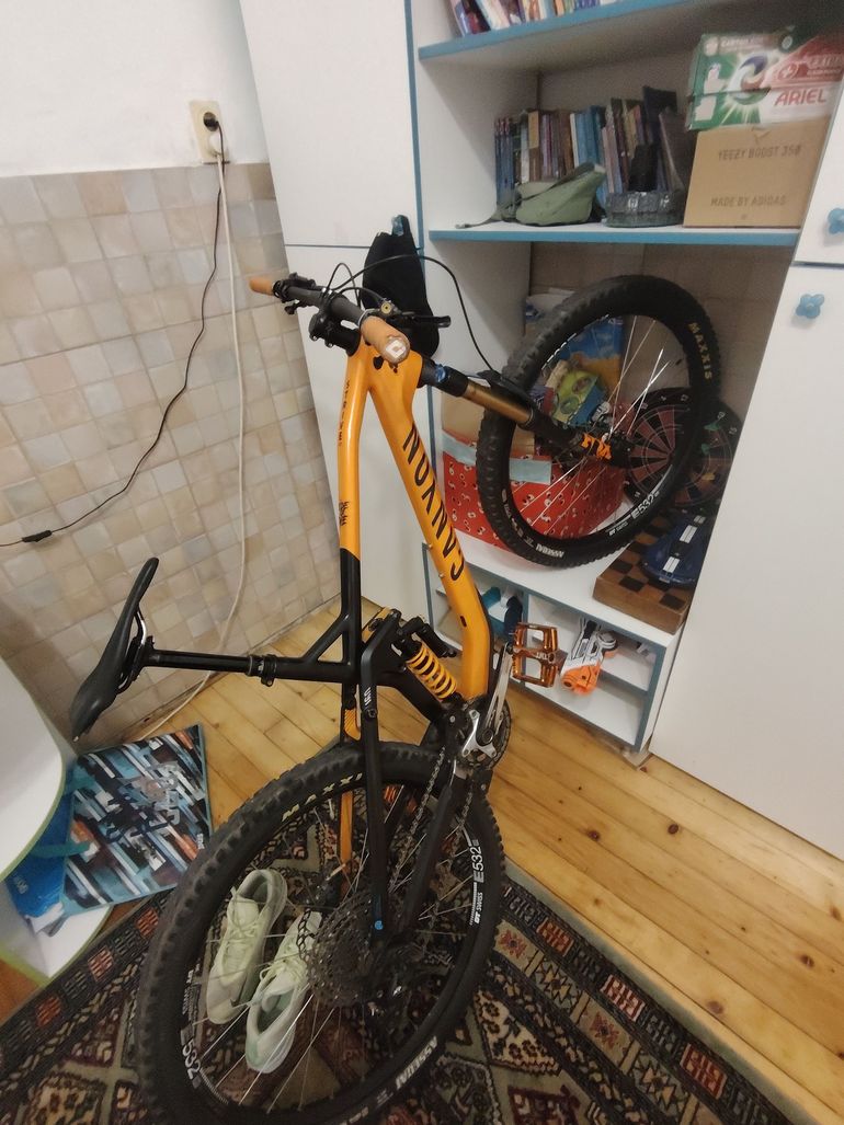 Used Canyon Strive Shimano Deore XT 2018 Mountainbike — image 2 of 4