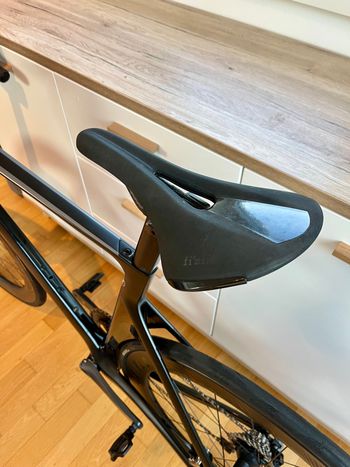 Used Canyon Aeroad CF SLX Disc 8.0 Di2 2018 2018 Road & Gravel, Schwarz — image 12 of 12