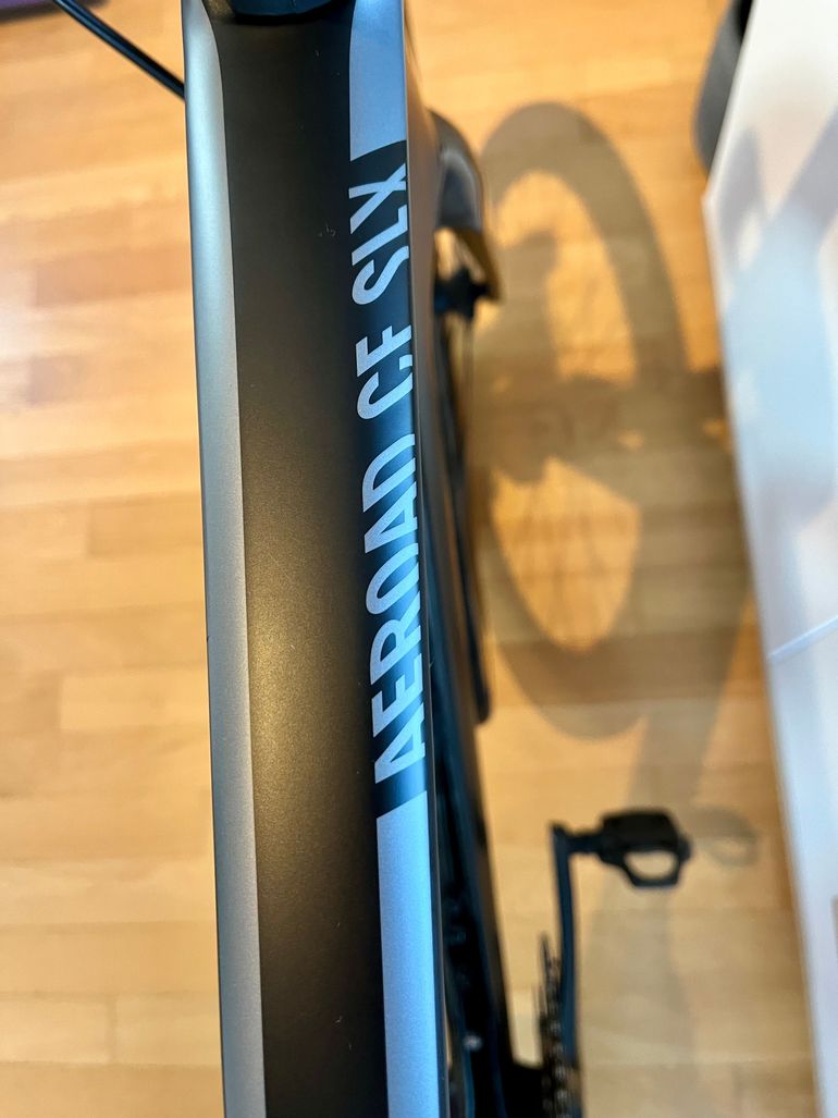 Used Canyon Aeroad CF SLX Disc 8.0 Di2 2018 2018 Road & Gravel, Schwarz — image 11 of 12