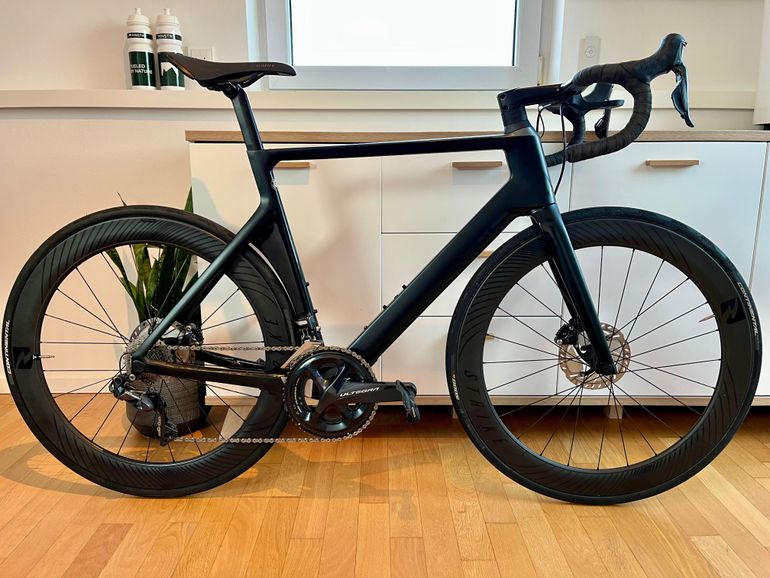 Used Canyon Aeroad CF SLX Disc 8.0 Di2 2018 2018 Road & Gravel, Schwarz — image 1 of 12
