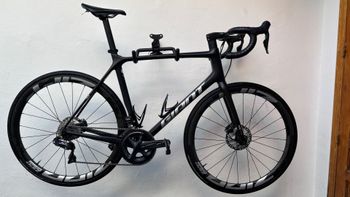 Used Giant TCR Advanced Pro Team Disc 2021 2021 Road & Gravel — image 2 of 5