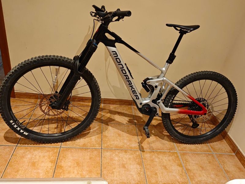 Used Mondraker DUNE R 2024 2024 Mountainbike, Light Gray, 29, 27.5 — image 2 of 8