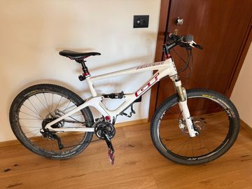 Used GT Carbon Expert 100 2012 2012 MTB