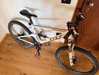 Used GT Carbon Expert 100 2012 2012 Mountainbike, White — image 5 of 24