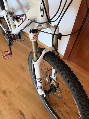Used GT Carbon Expert 100 2012 2012 Mountainbike, White — image 14 of 24
