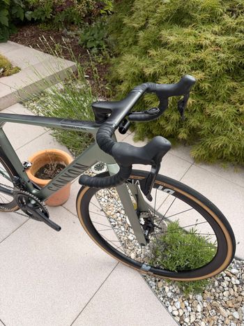 Used Canyon Endurace CF SLX 8 Di2 2024 2024 Road & Gravel — image 5 of 9