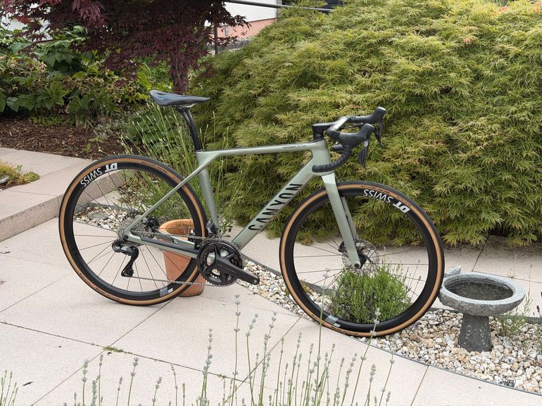 Used Canyon Endurace CF SLX 8 Di2 2024 2024 Road & Gravel — image 1 of 9