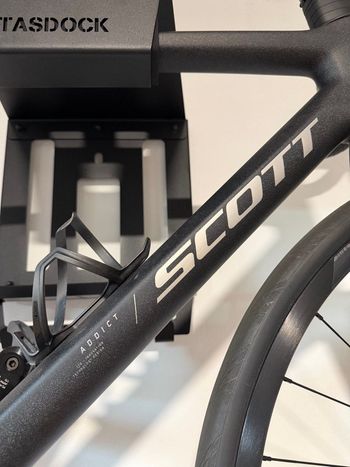 Used Scott Addict 40 2025 2025 Road & Gravel, Nero — image 4 of 6