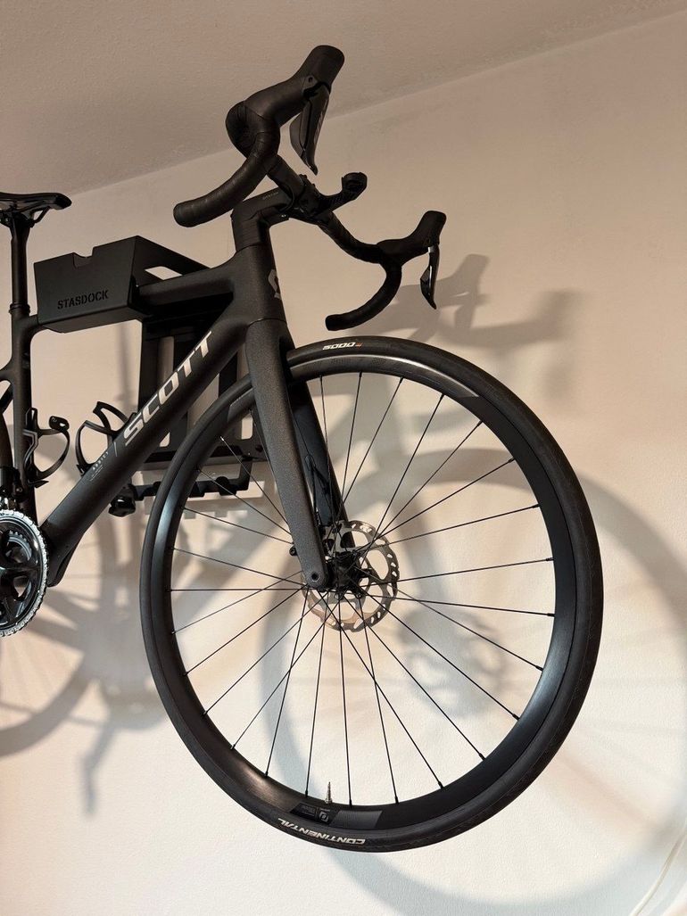 Used Scott Addict 40 2025 2025 Road & Gravel, Nero — image 3 of 6
