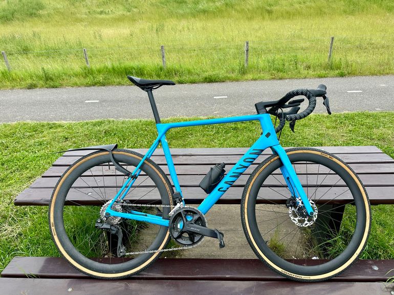 Used Canyon Ultimate CF SL 8 Disc 2021 2021 Road & Gravel, Blue — image 1 of 14