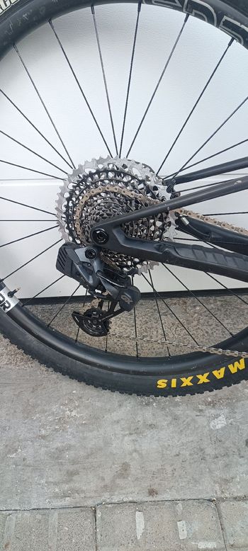 Used Orbea OIZ M-TEAM AXS 2024 2024 Mountainbike — image 3 of 8