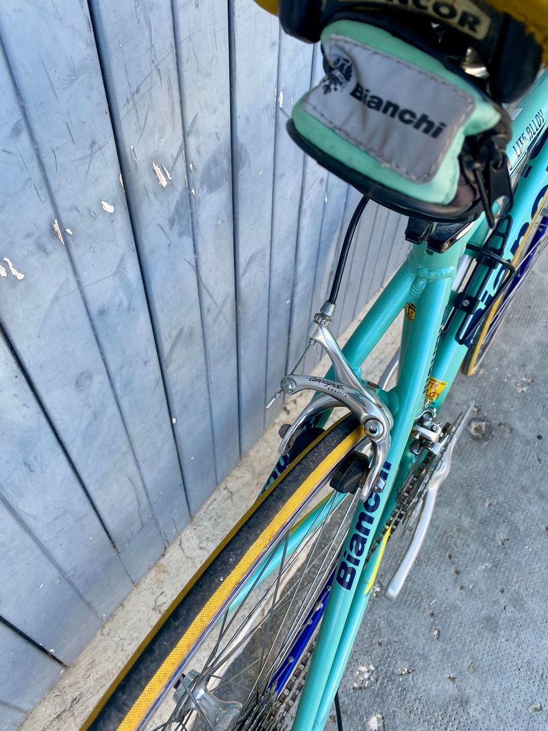Used Bianchi Custom Campagnolo Veloce 2000 Road & Gravel, Blue — image 7 of 13