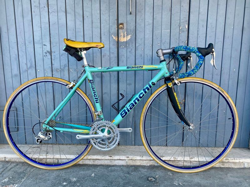 Used Bianchi Custom Campagnolo Veloce 2000 Road & Gravel, Blue — image 2 of 13