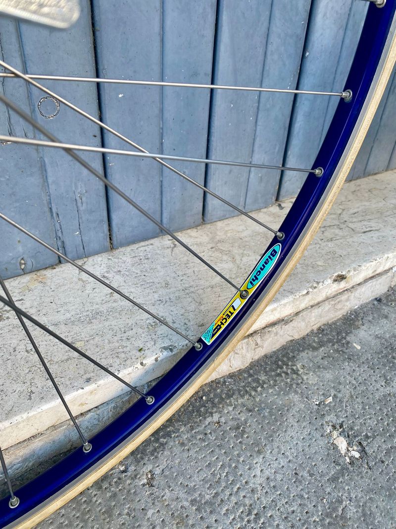 Used Bianchi Custom Campagnolo Veloce 2000 Road & Gravel, Blue — image 12 of 13