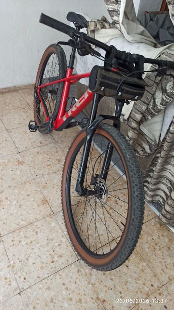 Used Trek Procaliber 9.5 Gen 3 2025 2025 Mountainbike, Red, 29 — image 2 of 10