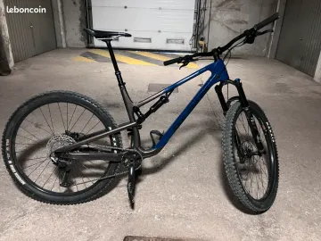 Rocky Mountain Instinct C30 Shimano 2023 2023 Mountainbike usato, Blu — immagine 1 di 12
