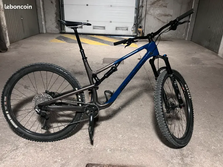 Used Rocky Mountain Instinct C30 Shimano 2023 2023 Mountainbike, Blue, 27.5, 29 — image 1 of 12
