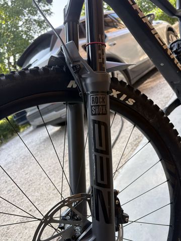 Lapierre Spicy Team CF 2021 2021 Mountainbike usato, Nero — immagine 7 di 16