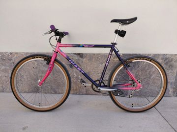Gebrauchtes Giant Coldrock 1991 1991 Mountainbike, Violett — Bild 1 von 10