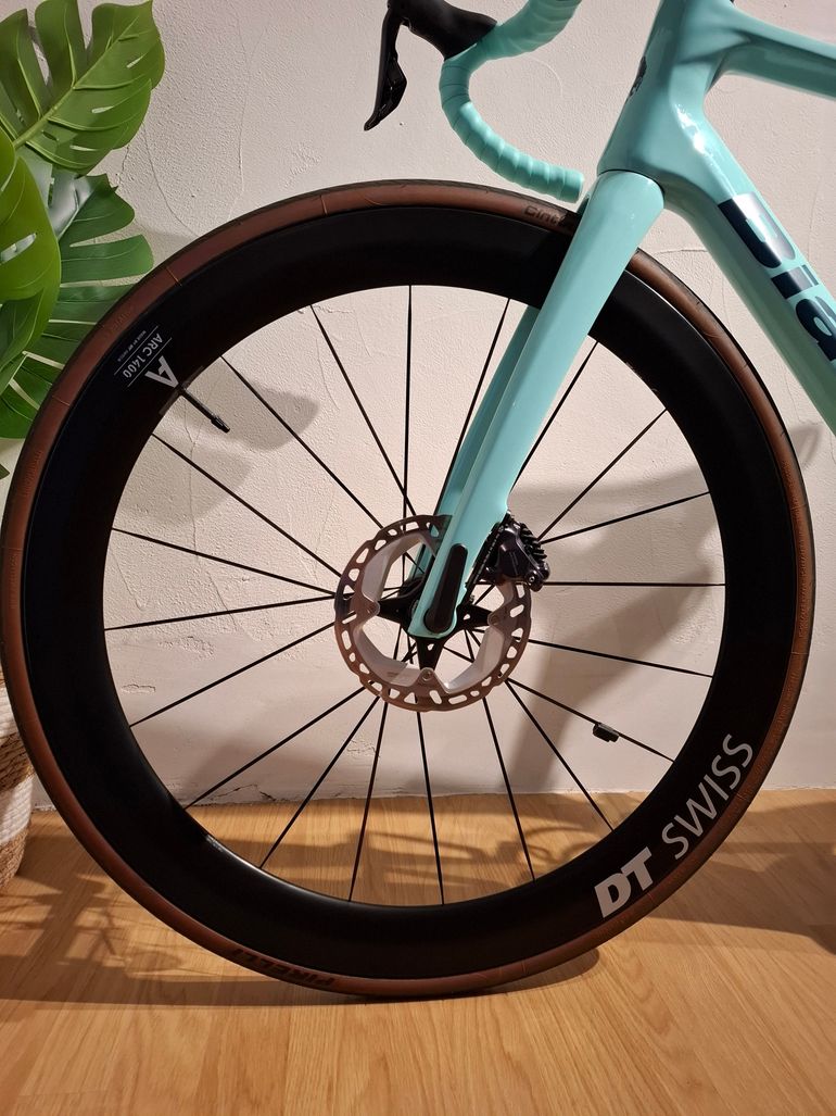 Used Bianchi Infinito ULTEGRA DI2 2025 2025 Road & Gravel, Blue — image 5 of 14