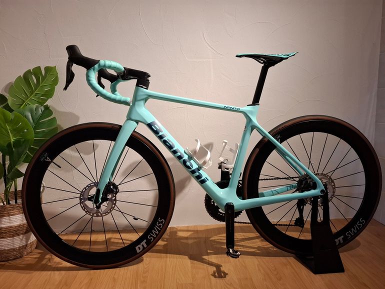 Used Bianchi Infinito ULTEGRA DI2 2025 2025 Road & Gravel, Blue — image 2 of 14