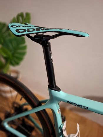 Used Bianchi Infinito ULTEGRA DI2 2025 2025 Road & Gravel, Blue — image 13 of 14