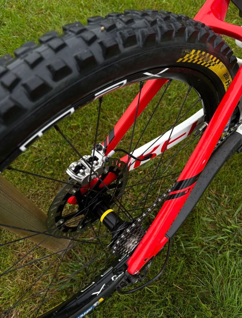 Used Mondraker Summum Shimano ZEE 2019 Mountainbike, White — image 6 of 6