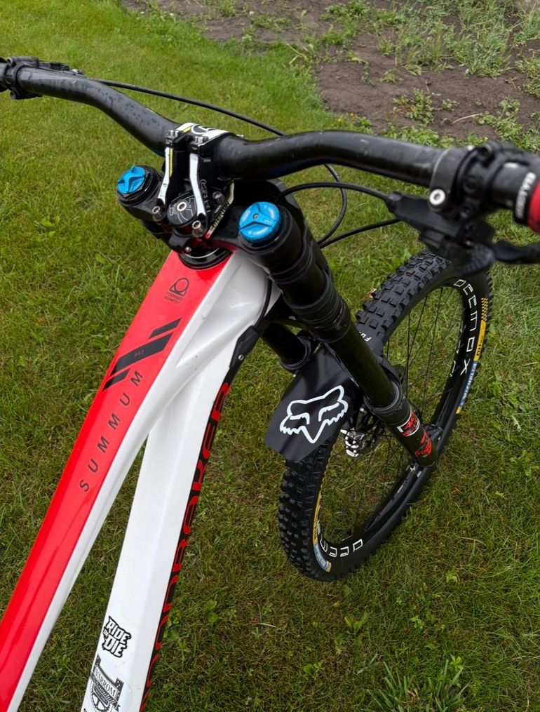 Used Mondraker Summum Shimano ZEE 2019 Mountainbike, White — image 3 of 6