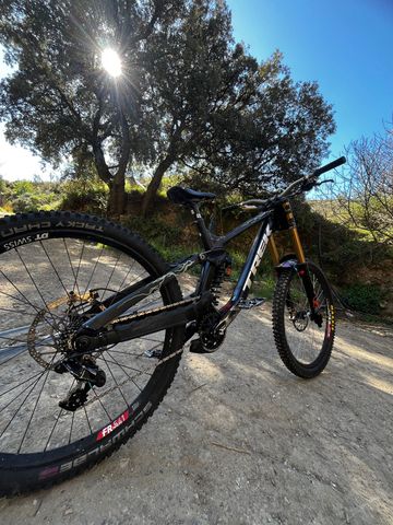 Used Trek Session 8 29 GX 2023 Frameset 2023 Mountainbike, Black, 29 — image 2 of 6