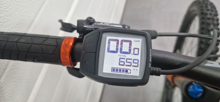 Used Focus SAM2 6.9 2021 2021 Mountainbike, Grigio chiaro — image 6 of 8