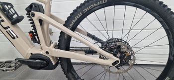 Used Focus SAM2 6.9 2021 2021 Mountainbike, Grigio chiaro — image 5 of 8