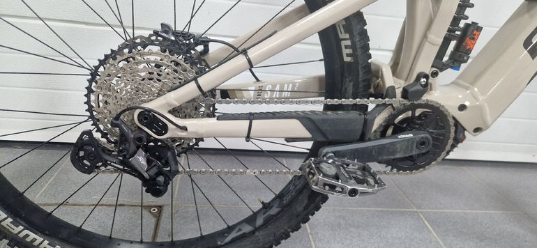 Used Focus SAM2 6.9 2021 2021 Mountainbike, Grigio chiaro — image 7 of 8
