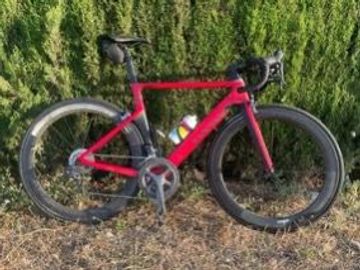 Used Canyon Aeroad Shimano Ultegra Di2 2019 Road & Gravel, Red — image 1 of 9