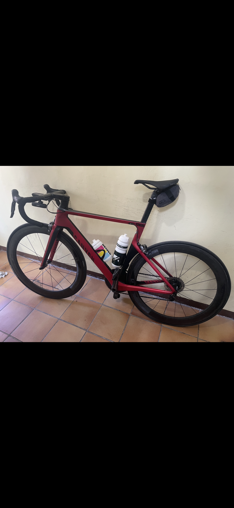Used Canyon Aeroad Shimano Ultegra Di2 2019 Road & Gravel, Red — image 5 of 9