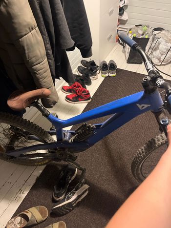 Used YT Industries TUES Base 2020 Frameset 2020 Mountainbike, Blau, 27.5 — image 2 of 3