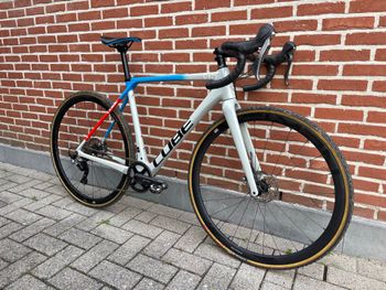 Used CUBE CROSS RACE C:62 SL 2023 2023 Road & Gravel, Hellgrau — image 4 of 7
