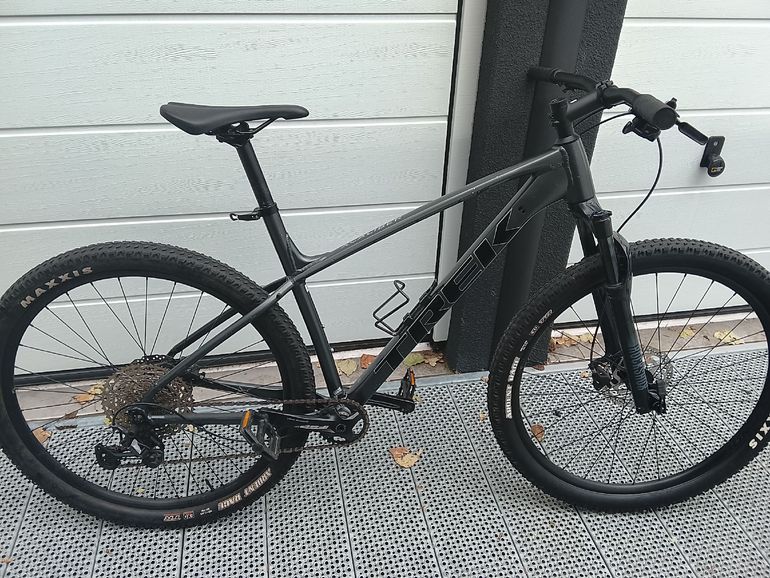 Used Trek X-Caliber 8 2023 2023 Mountainbike — image 1 of 11