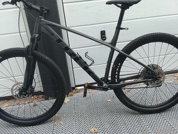 Used Trek X-Caliber 8 2023 2023 Mountainbike — image 10 of 11