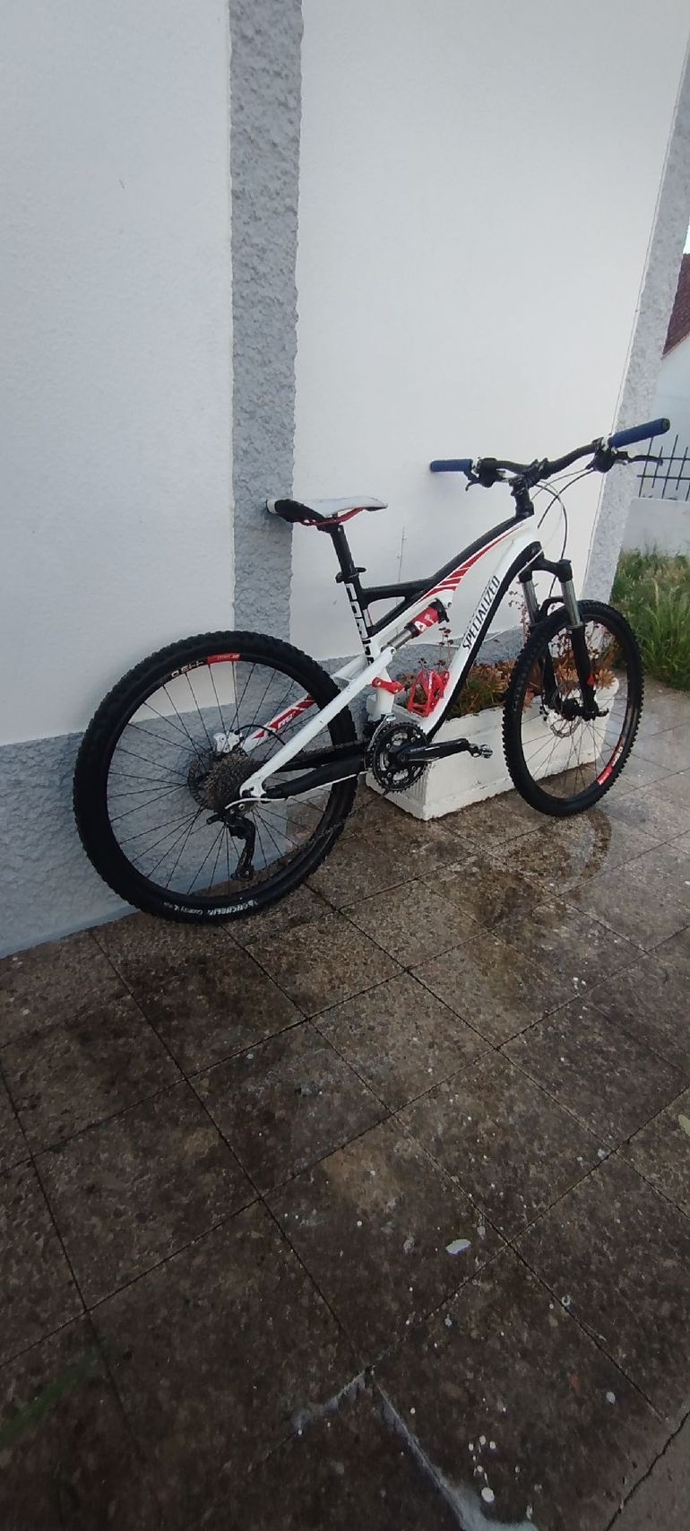 Used Specialized Camber Comp 26 2012 2012 Mountainbike — image 1 of 6