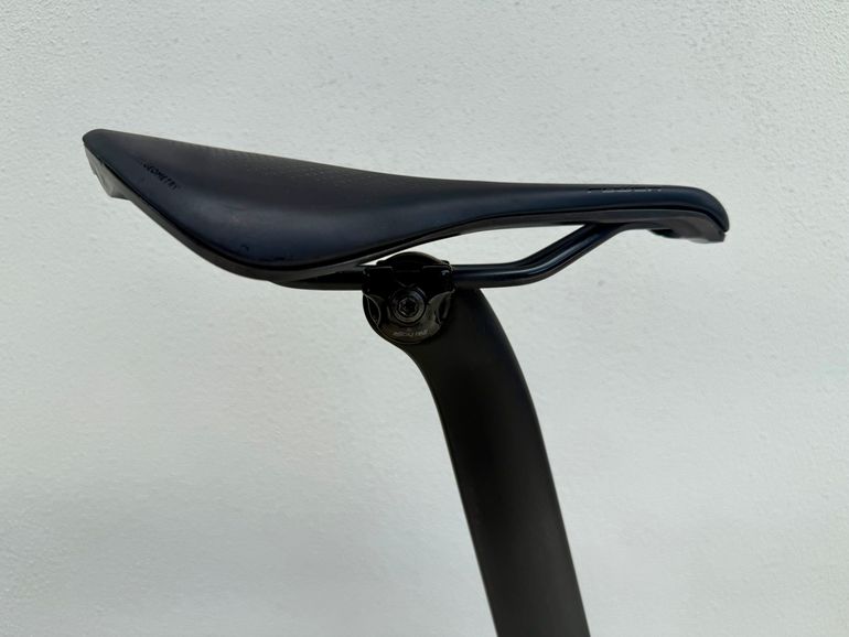 Used Specialized Tarmac SL7 Pro - SRAM Force eTap AXS 2022 2022 Road & Gravel, White — image 9 of 9