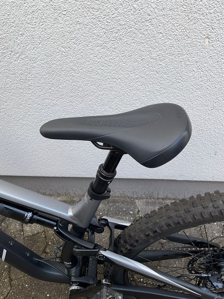 Used Canyon Neuron 7 2021 2021 Mountainbike, Black, 27.5, 29 — image 13 of 16
