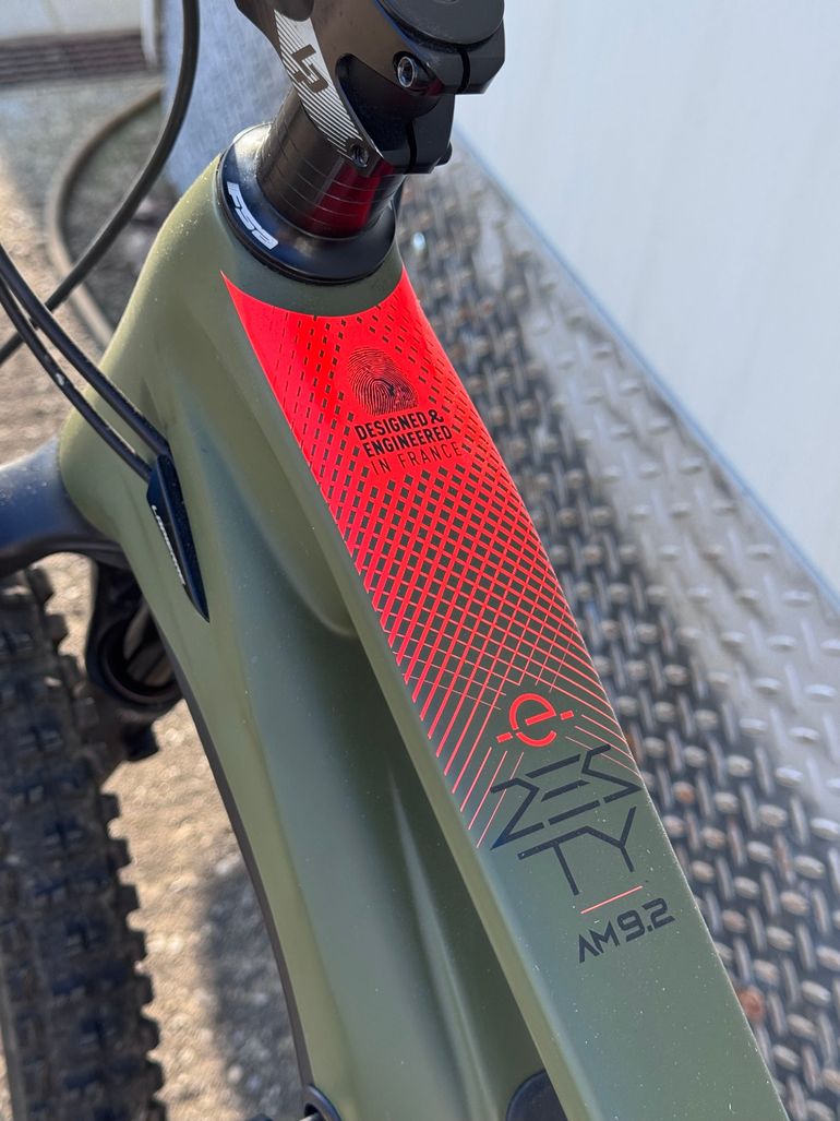 Used Lapierre e-Zesty AM 9.0 2021 2021 Mountainbike — image 3 of 7