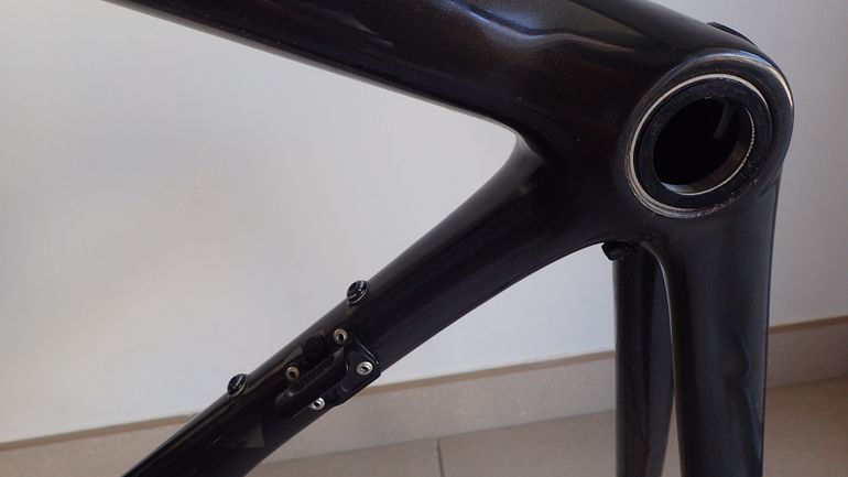 Used Specialized S-Works Tarmac SL6 Disc - Dura Ace Di2 2023 Frameset 2023 Road & Gravel, Hellgrau — image 4 of 10