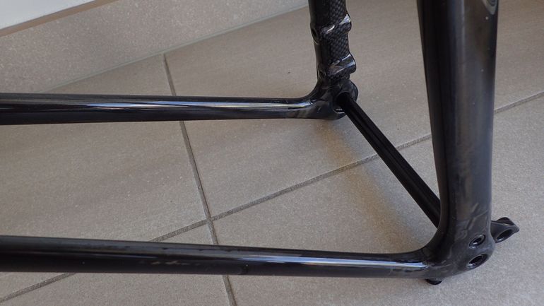 Used Specialized S-Works Tarmac SL6 Disc - Dura Ace Di2 2023 Frameset 2023 Road & Gravel, Hellgrau — image 3 of 10