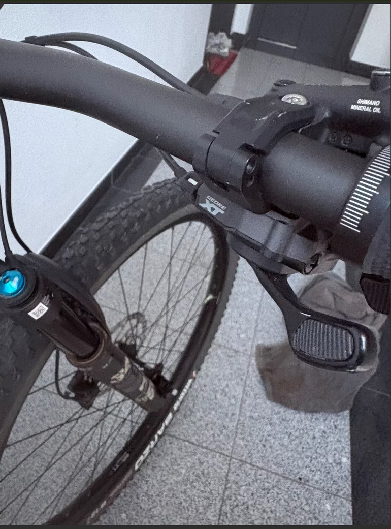 Used Orbea ALMA M20 2024 2024 Mountainbike, Schwarz, 29 — image 4 of 6