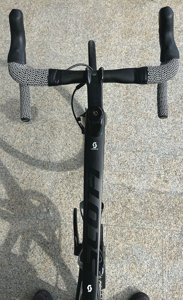 Used Scott Foil 20 2020 2020 Road & Gravel, Schwarz — image 5 of 7