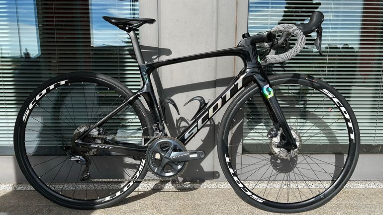 Used Scott Foil 20 2020 2020 Road & Gravel, Schwarz — image 1 of 7